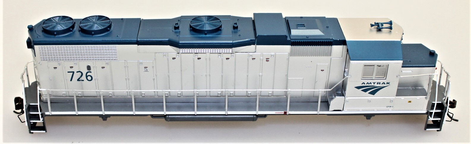 (image for) BODY SHELL AMTRAK #726 (HO GP38-2) DCC READY